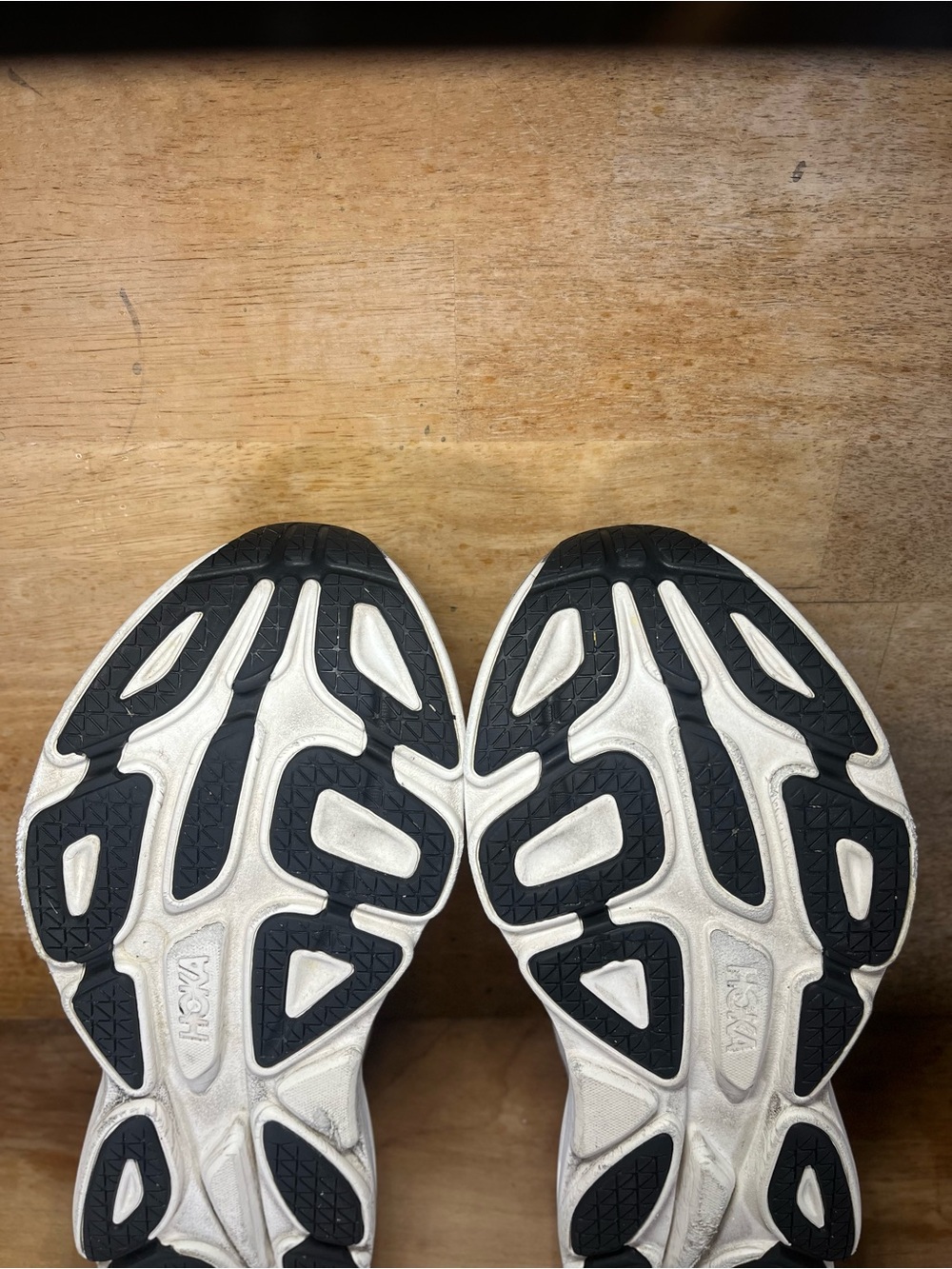 Hoka One One Bondi 8 REFLECTIVE Mens Sz 10.5 Running Shoes Sneakers White Black - Picture 12 of 14